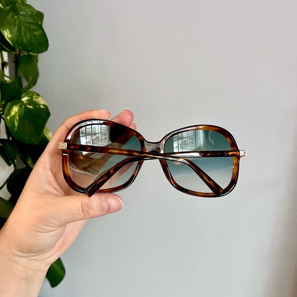 Givenchy Oversized Havana Gold Rounded Tortoise Style Sunglasses - Picture 5 of 16